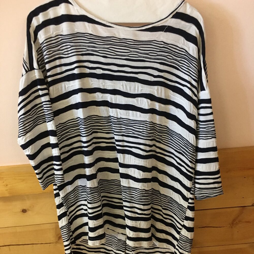 Cubism Navy/White 3/4 Sleeve Top